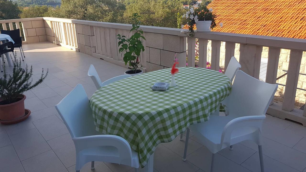 Apartments Toncic Lumbarda Zewnętrze zdjęcie